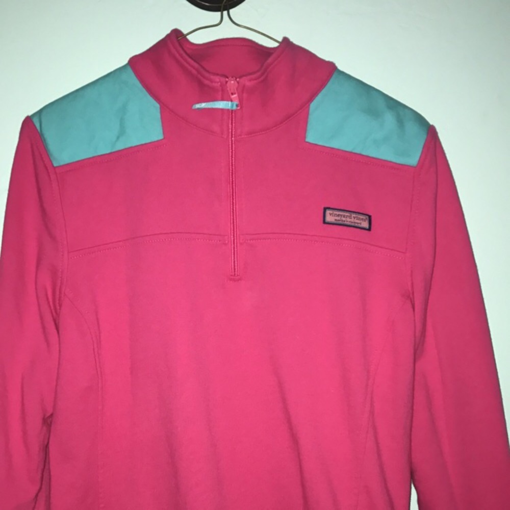 Vineyard Vines women's shep shirt