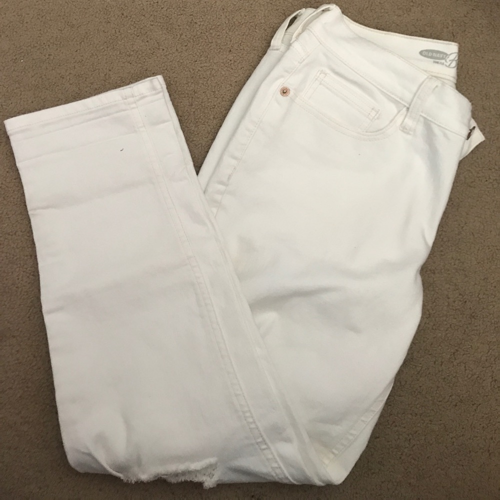 Old Navy White Boyfriend Ripped Skinny Jeans