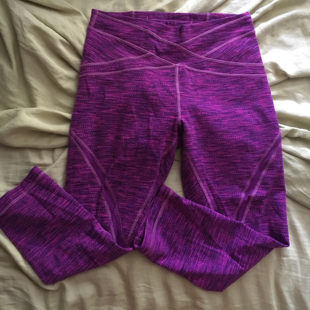 *SOLD ON MERC Lululemon leggings