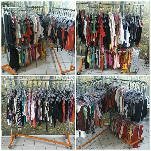 Large BOX of Sleeveless Tops MYSTERY Bundle, 24-27 - Picture 8 of 8