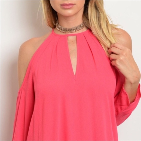Coral Keyhole Cold Shoulder Top🌺 - Picture 3 of 4