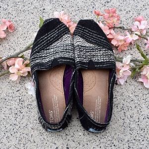 🌸 Toms Wool Size 8