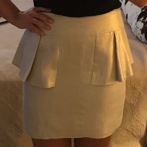 NWT Alberto Makali skirt with super cute details!
