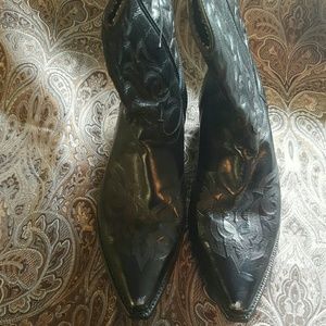 Next to new cowboy boots