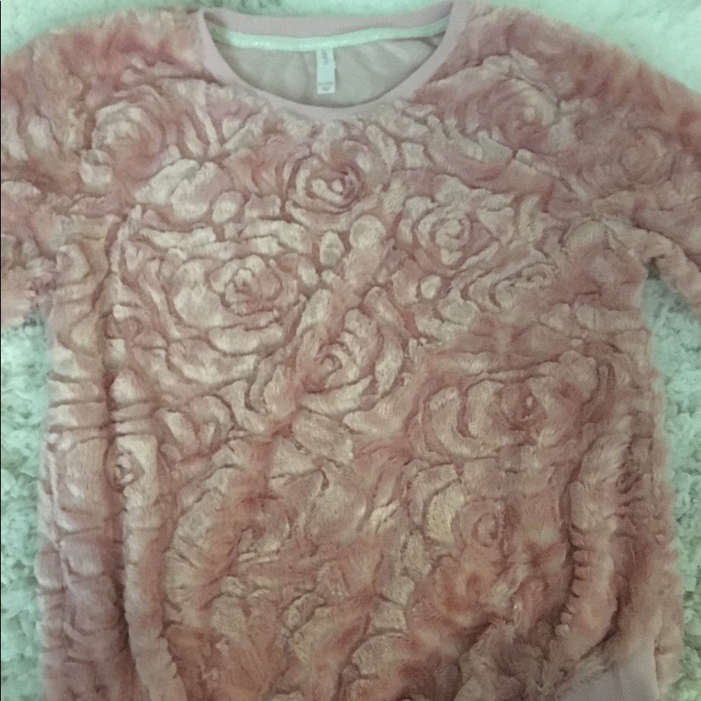 Sweaters - Picture 5 of 7