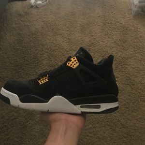 Air Jordan Royalty 4