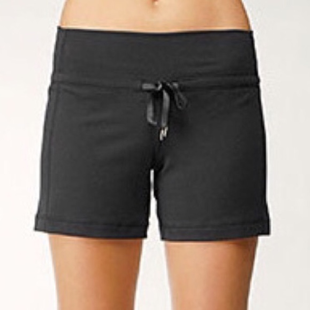 Lulu lemon athletics shorts✨☀️