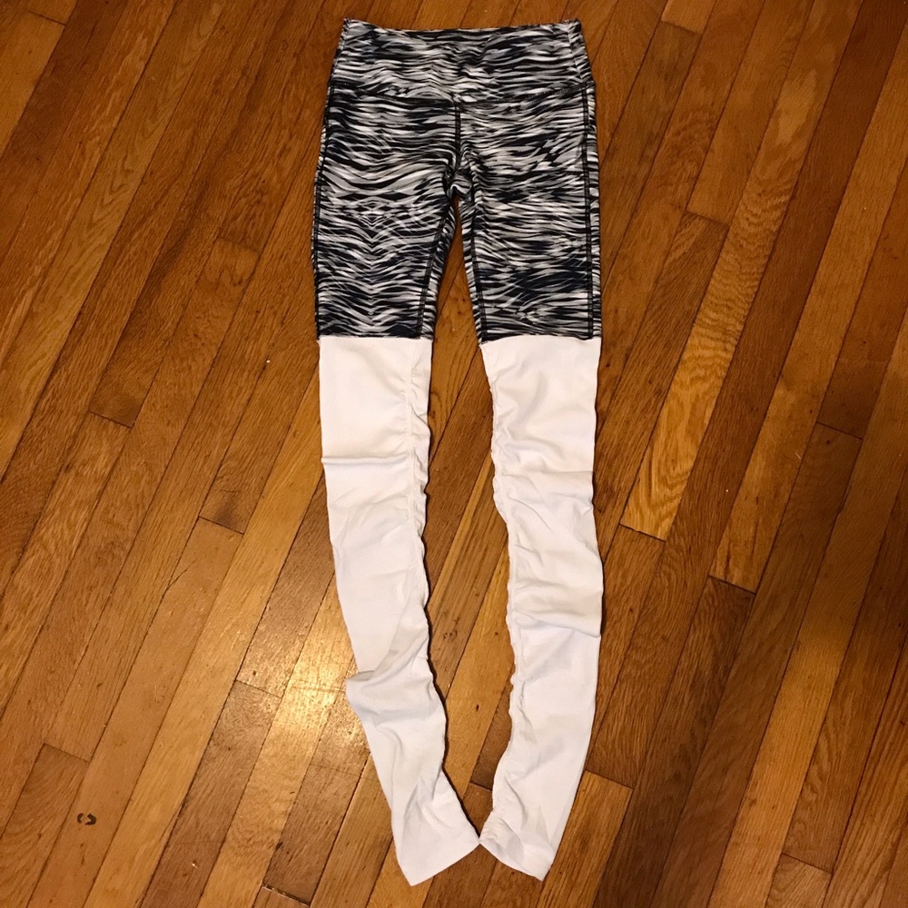 NWOT Alo Goddess Leggings