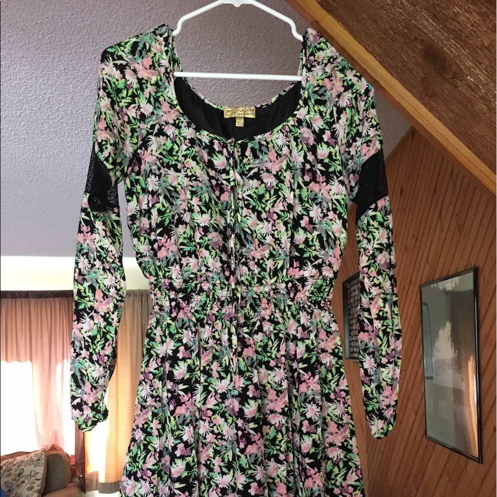 Small Long sleeve floral dress