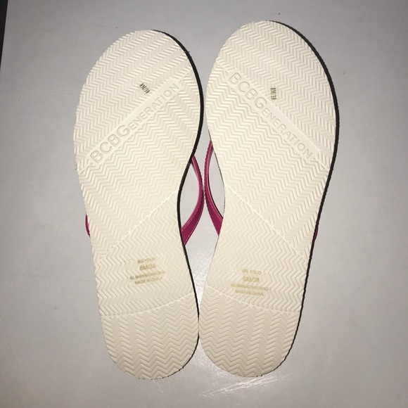 BCBGeneration Sandals / Flip Flops - Picture 3 of 4