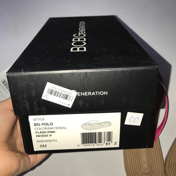 BCBGeneration Sandals / Flip Flops - Picture 4 of 4