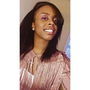 Meet your Posher, Alexis