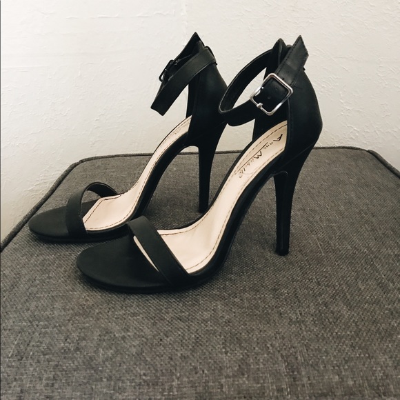 Anne Michelle Shoes - Simple Strappy Stilettos