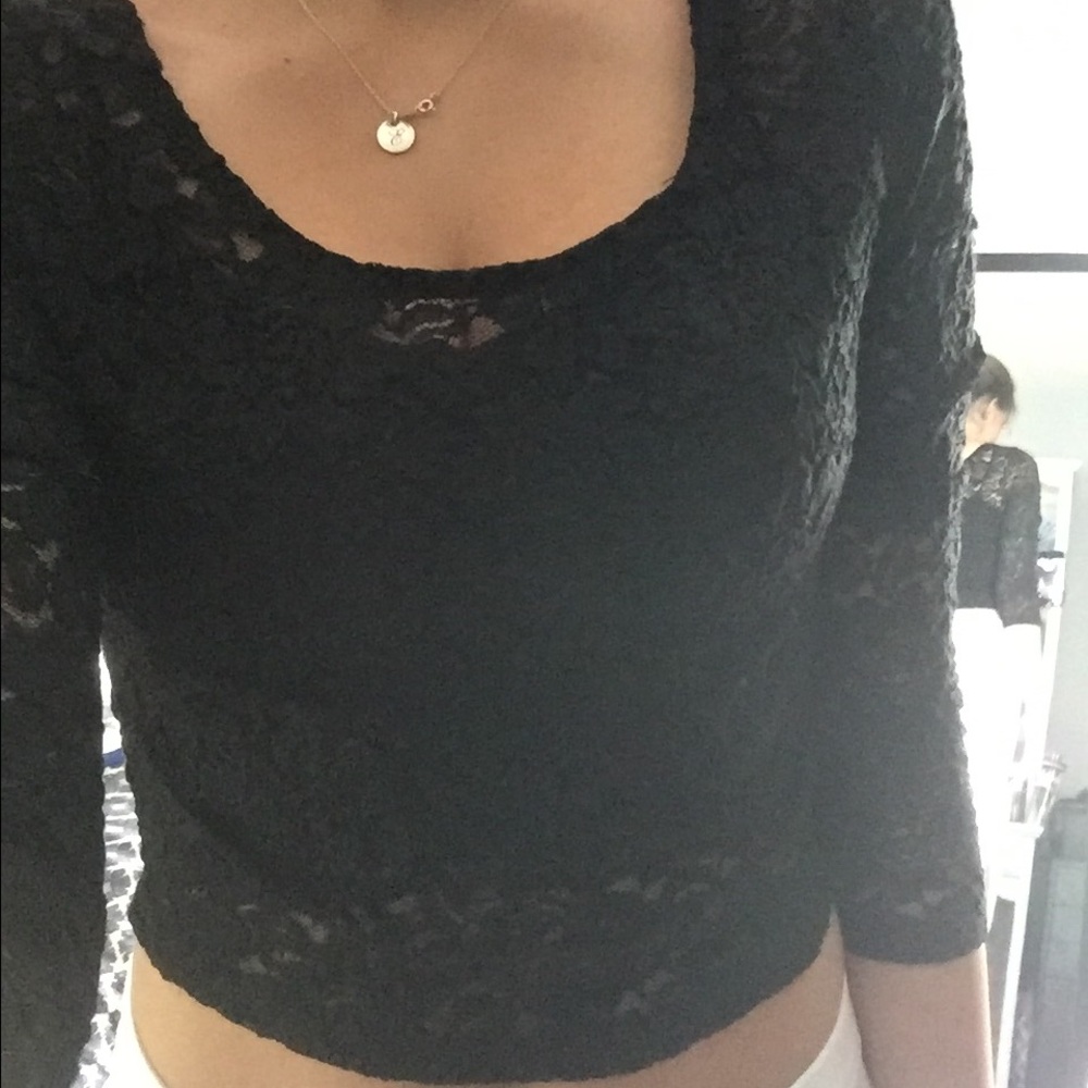 Black lace quarter sleeve top
