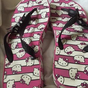 Hello Kitty Flip Flops Hard To Find 9.5