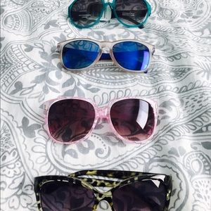 Pack of 4 sunglasses