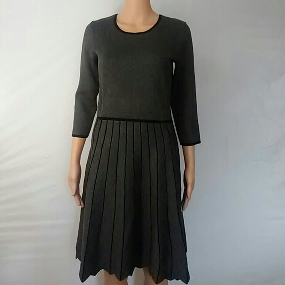 Gray Medium Women's Sweater Dress w/Black Trim