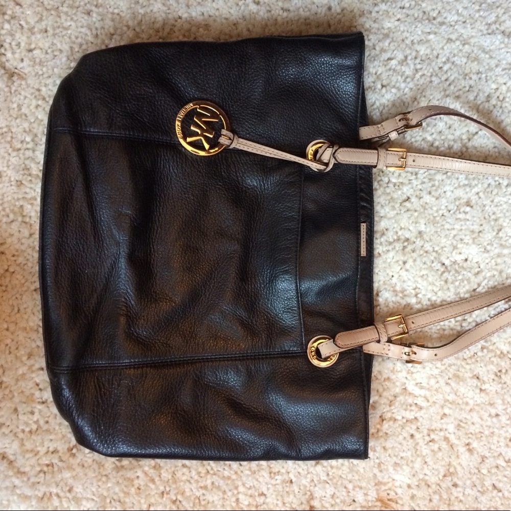 Not in need of a purse!