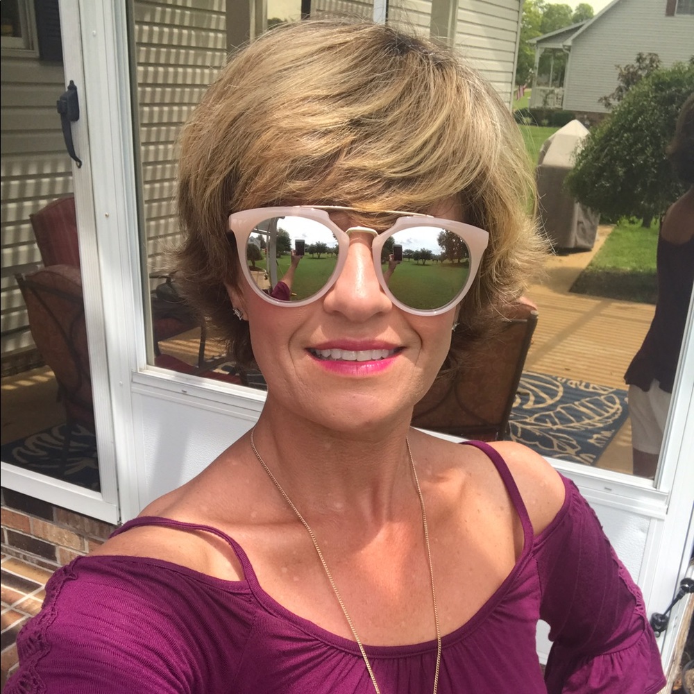 Meet your Posher, Tana