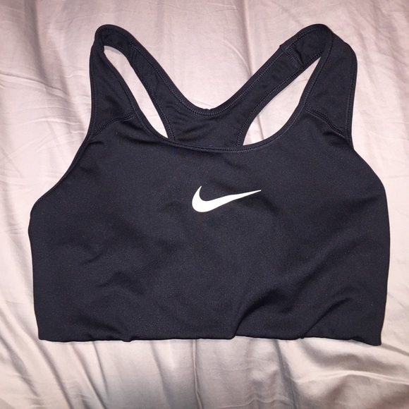 Nike black women's sports bra - Picture 1 of 3