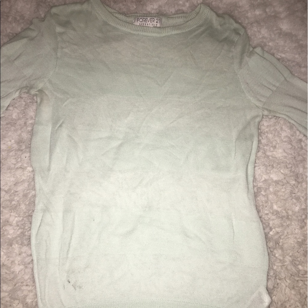Thin sweater