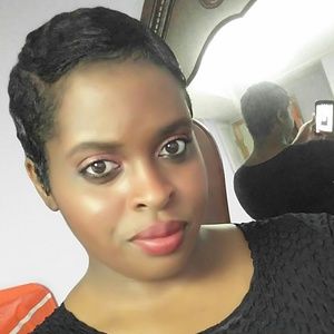 Meet your Posher, Latoya