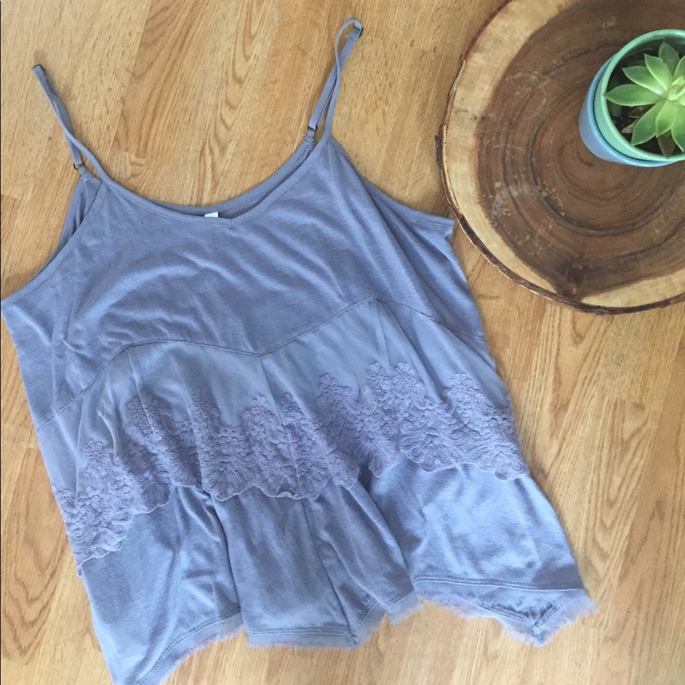 Xhilartion Flowy Lilac Tank
