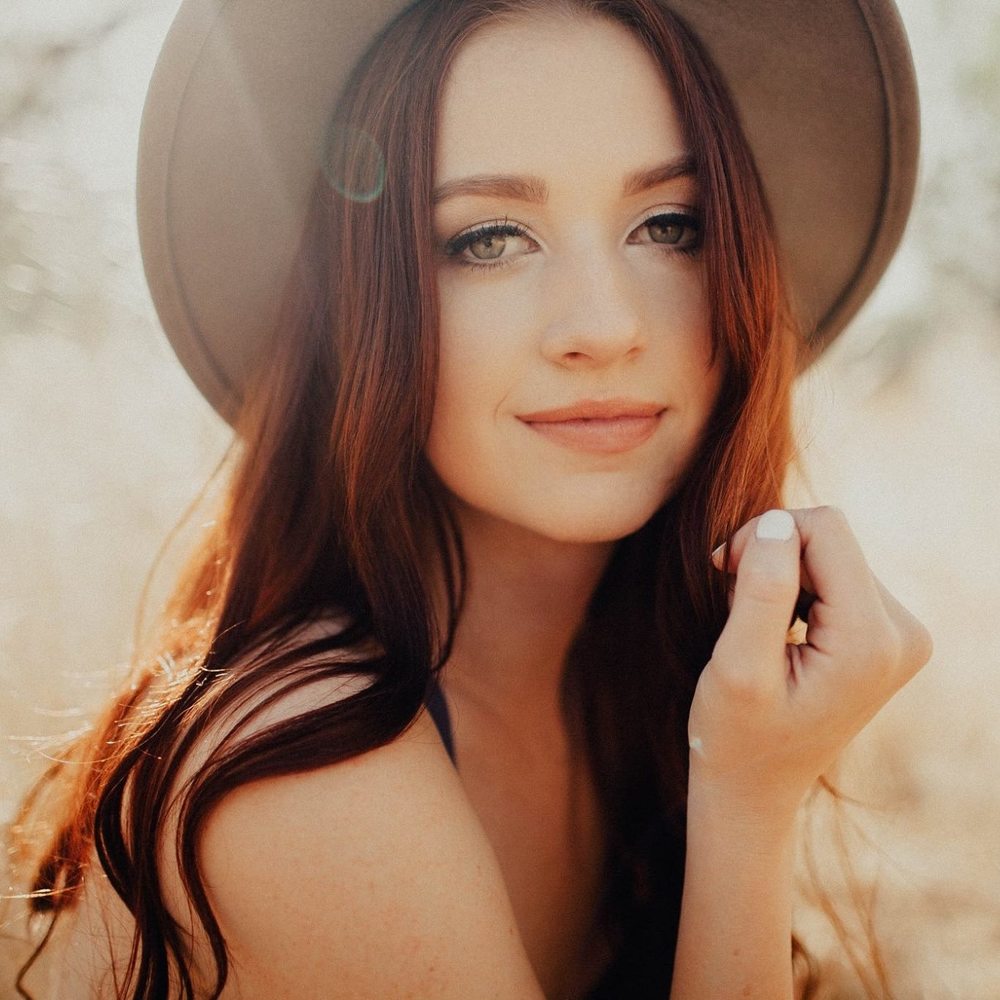 Meet your Posher, Kayla