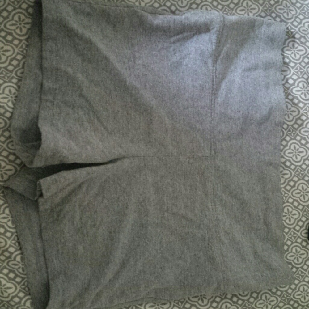 Grey shorts