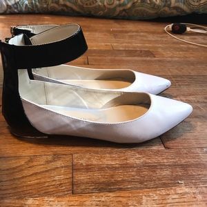 ** price drop ** Black & White Triangle Flats