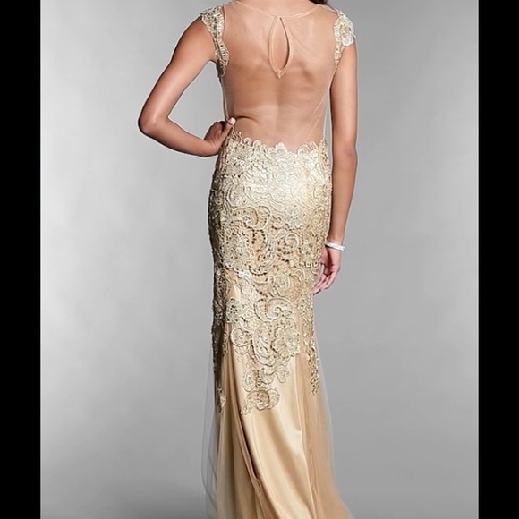 Long gold prom dress - Picture 2 of 3