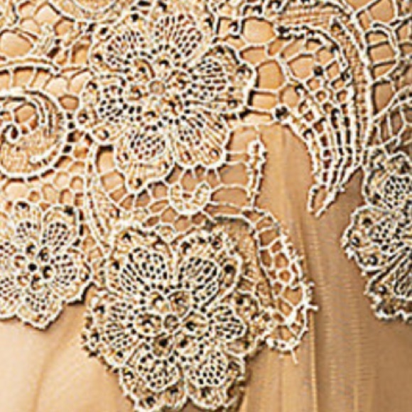 Long gold prom dress - Picture 3 of 3