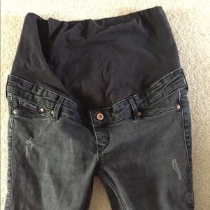 Maternity skinny jeans