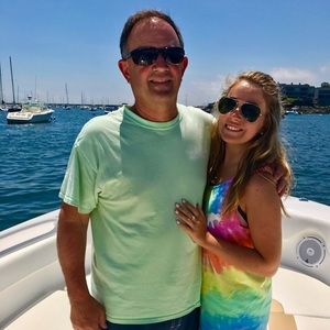 Meet your Posher, Delia