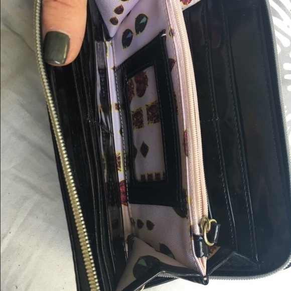Betsey Johnson wallet - Picture 3 of 3