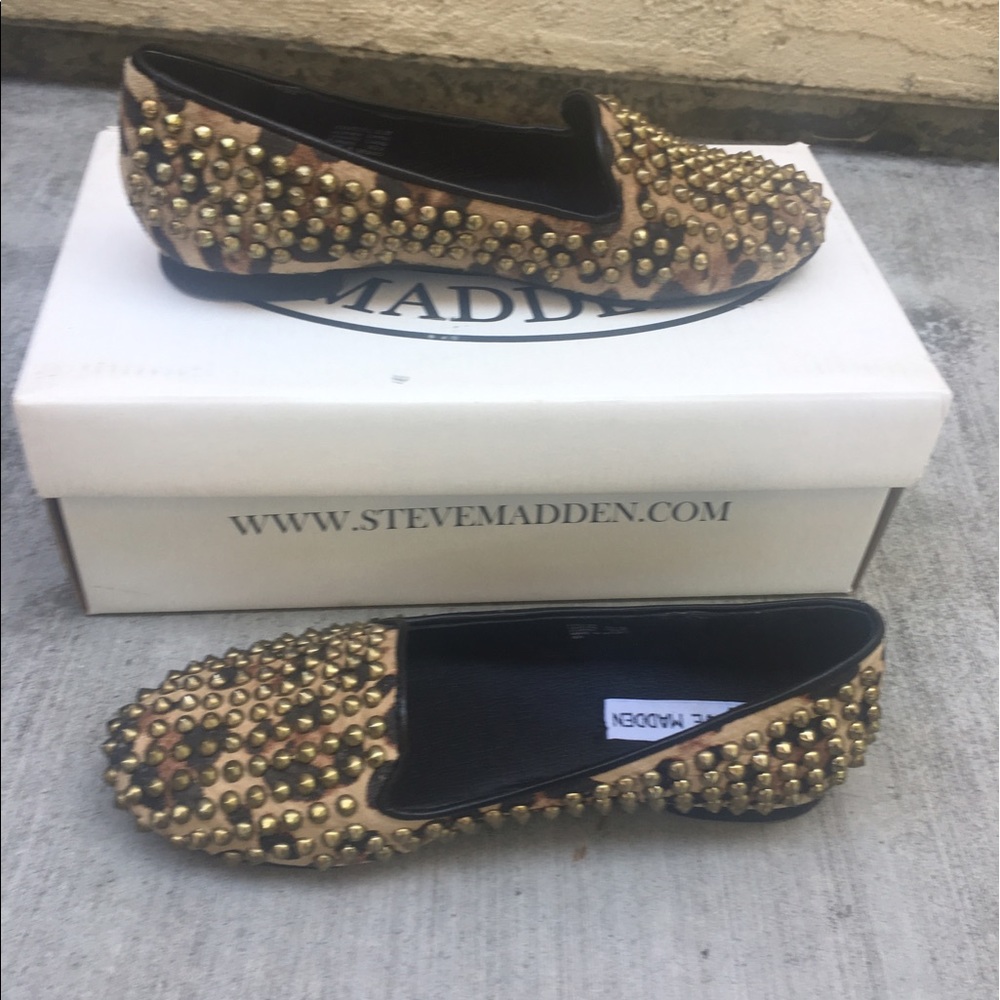Steve Madden studded leopard flats