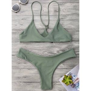 Army Green Thong Bikini. Sz M. NWT