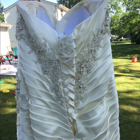 Mori Lee satin bubble gown wedding dress - Picture 3 of 7