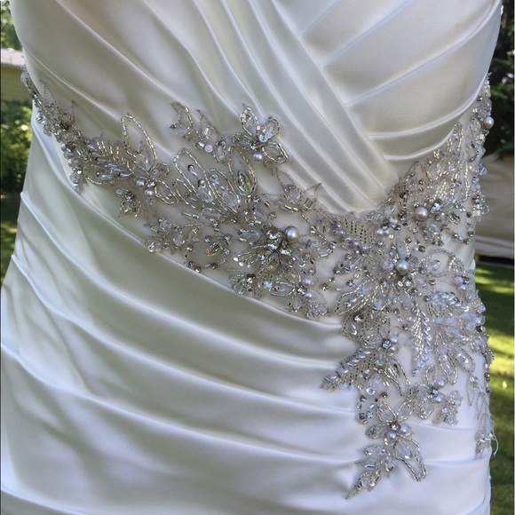 Mori Lee satin bubble gown wedding dress - Picture 6 of 7