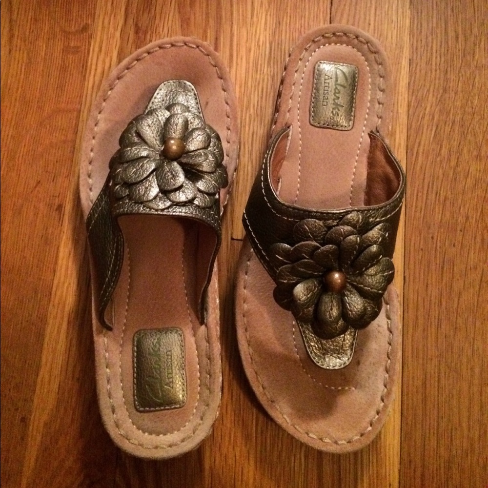 Clark's Artisan wedge flip flops