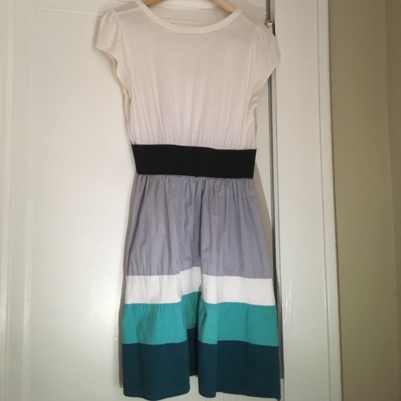 LAST CHANCE- Francesca's striped dress - Picture 1 of 3