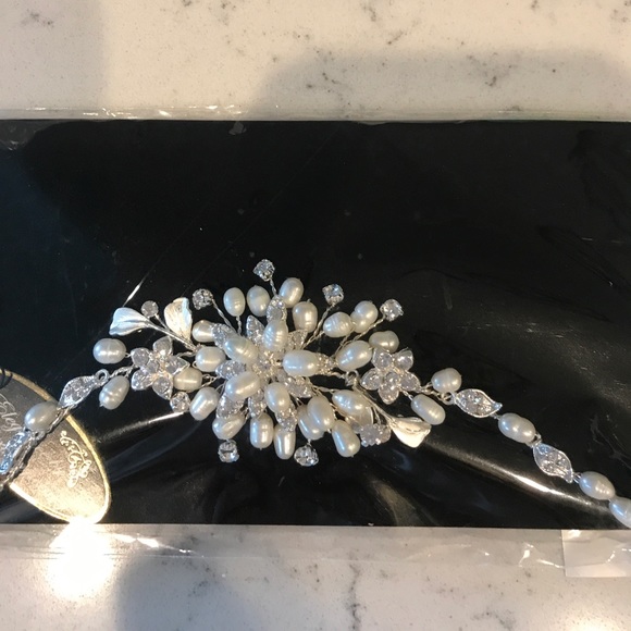 Bridal Earrings and Bracelet - Picture 3 of 3