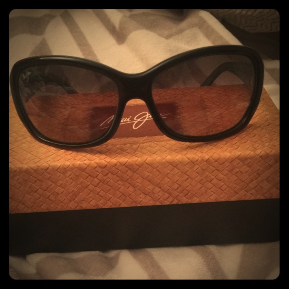 Maui Jim polarized sunglasses (Pearl City Glasses)