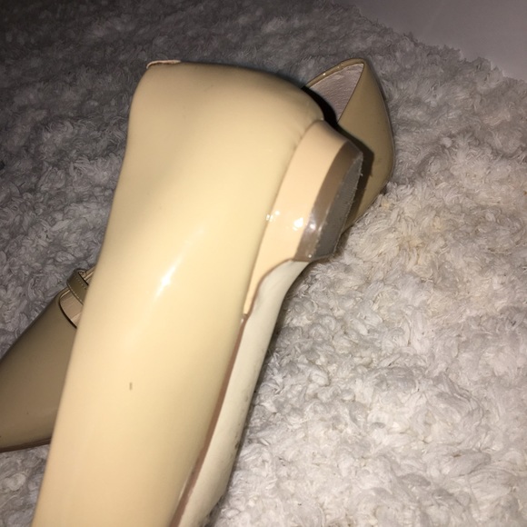 Flats - Picture 2 of 2