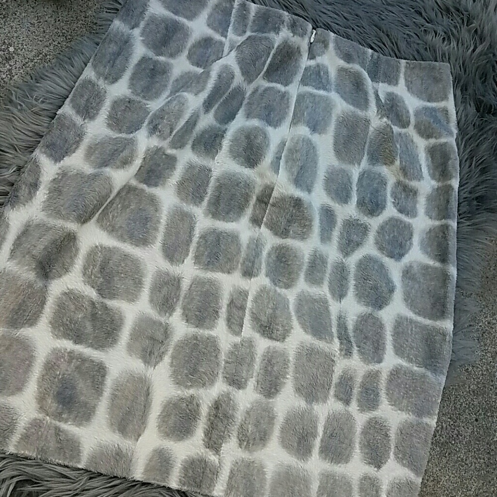Oscar De La Renta fur skirt size 14