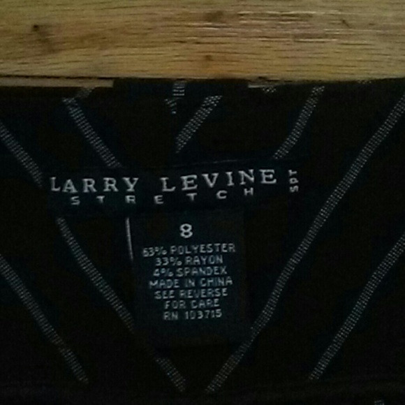 Larry Levine black & white pin stripe skort - Picture 3 of 3