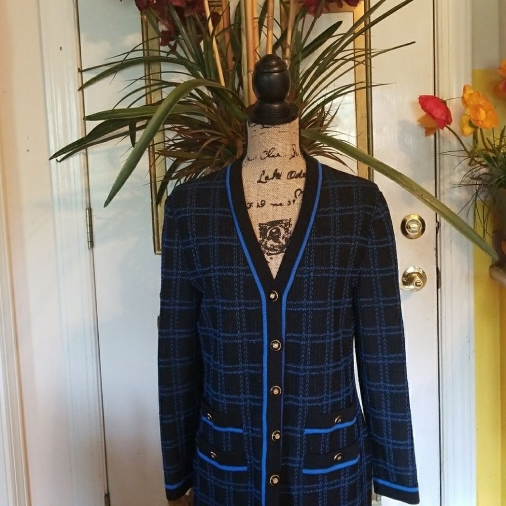 ST. JOHN KNIT SUIT
