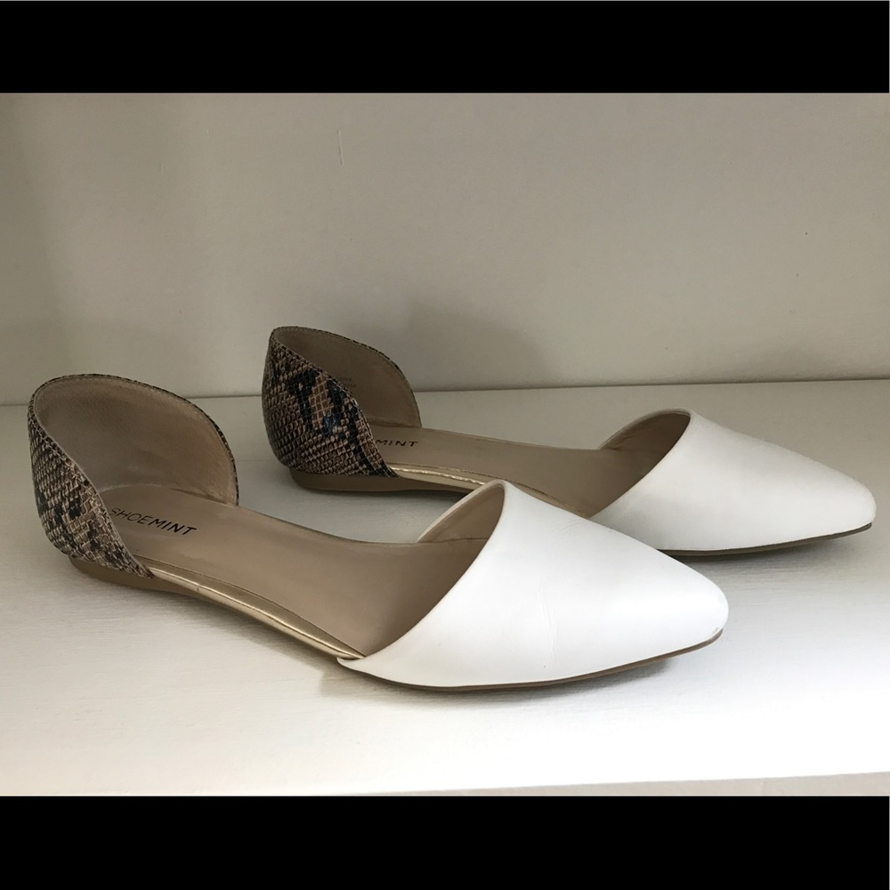 Women's Shoes • Flats • 8.5