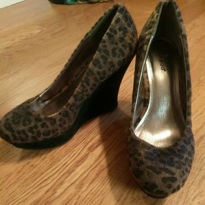 Black cheetah print wedge heels Bundle&Save!