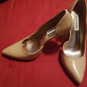 Steve Madden Taupe Patent Pump Shoes